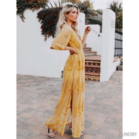 Vici Pants - Yellow Lace Maxi Romper Size Small